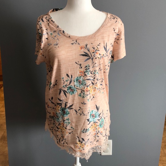 LC Lauren Conrad Tops - LC Lauren Conrad Medium Peach Floral Top
